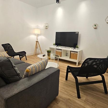 Apartamentos En El Centro - Plaza De Amboage - Wifi Феррол Экстерьер фото
