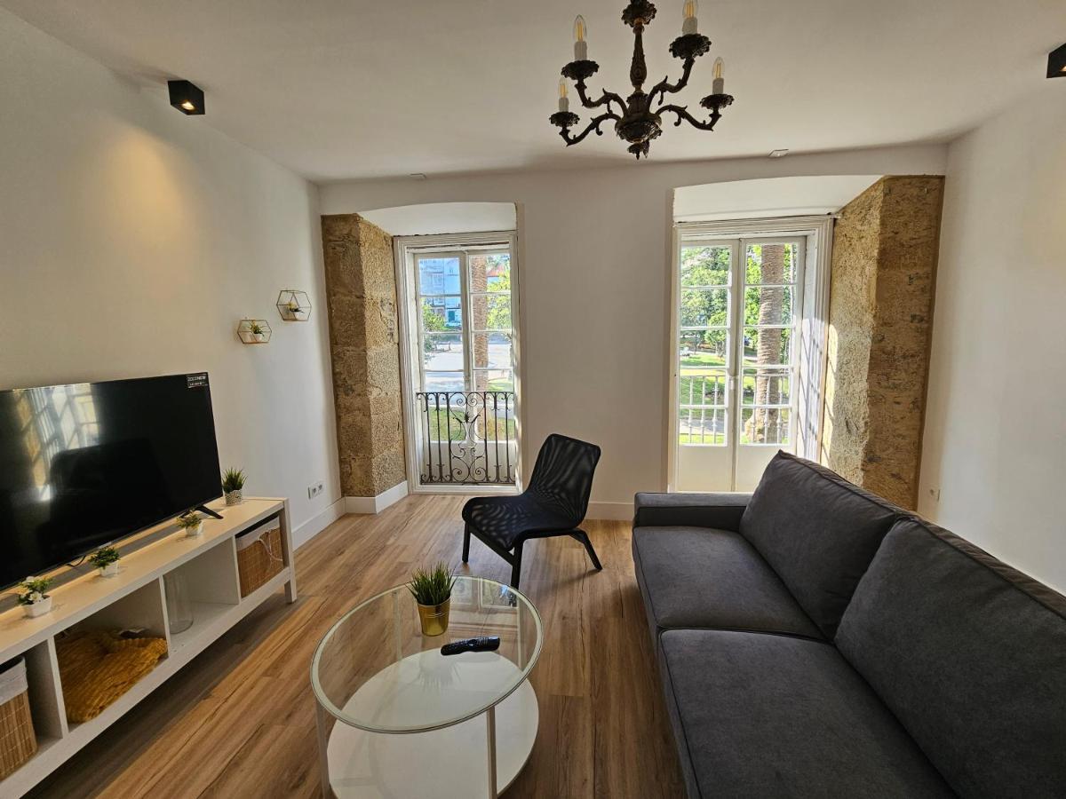 Apartamentos En El Centro - Plaza De Amboage - Wifi Феррол Экстерьер фото