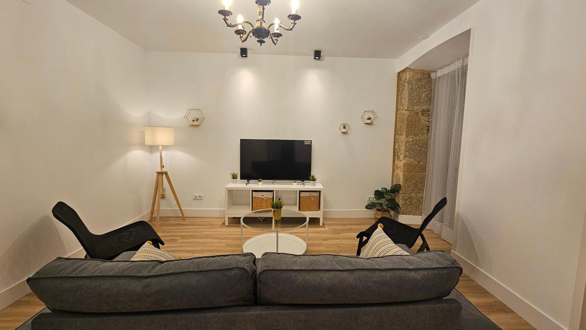 Apartamentos En El Centro - Plaza De Amboage - Wifi Феррол Экстерьер фото
