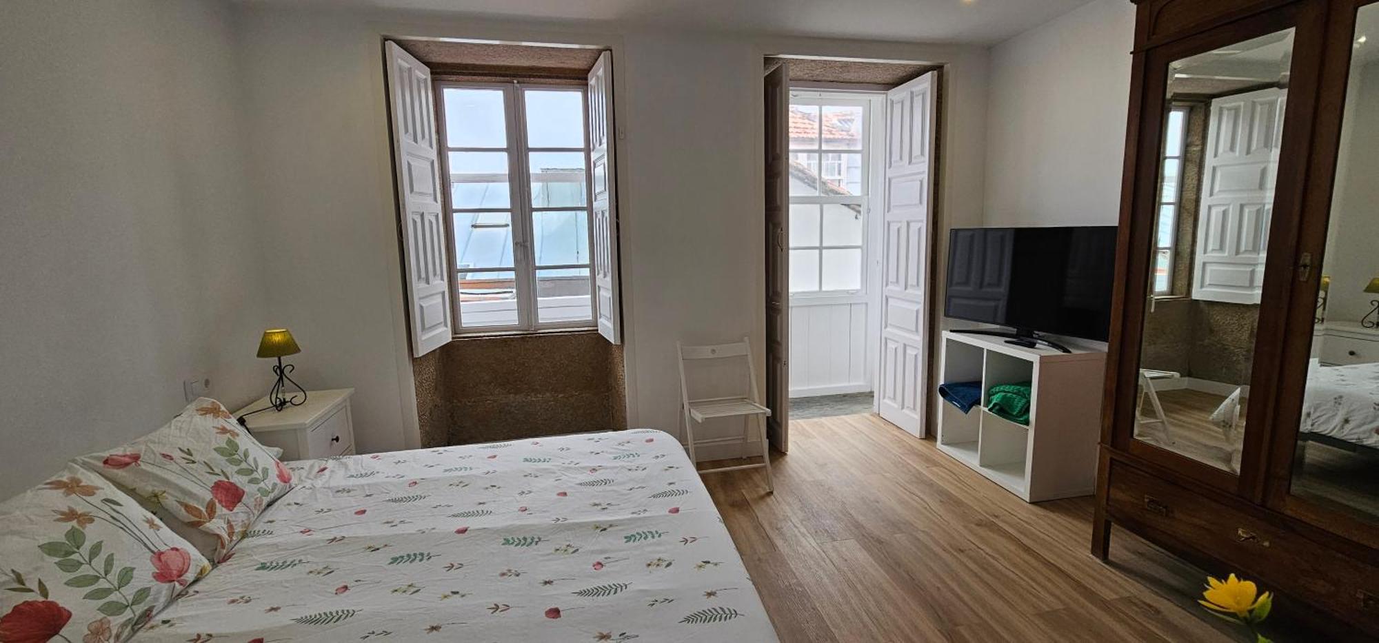 Apartamentos En El Centro - Plaza De Amboage - Wifi Феррол Экстерьер фото