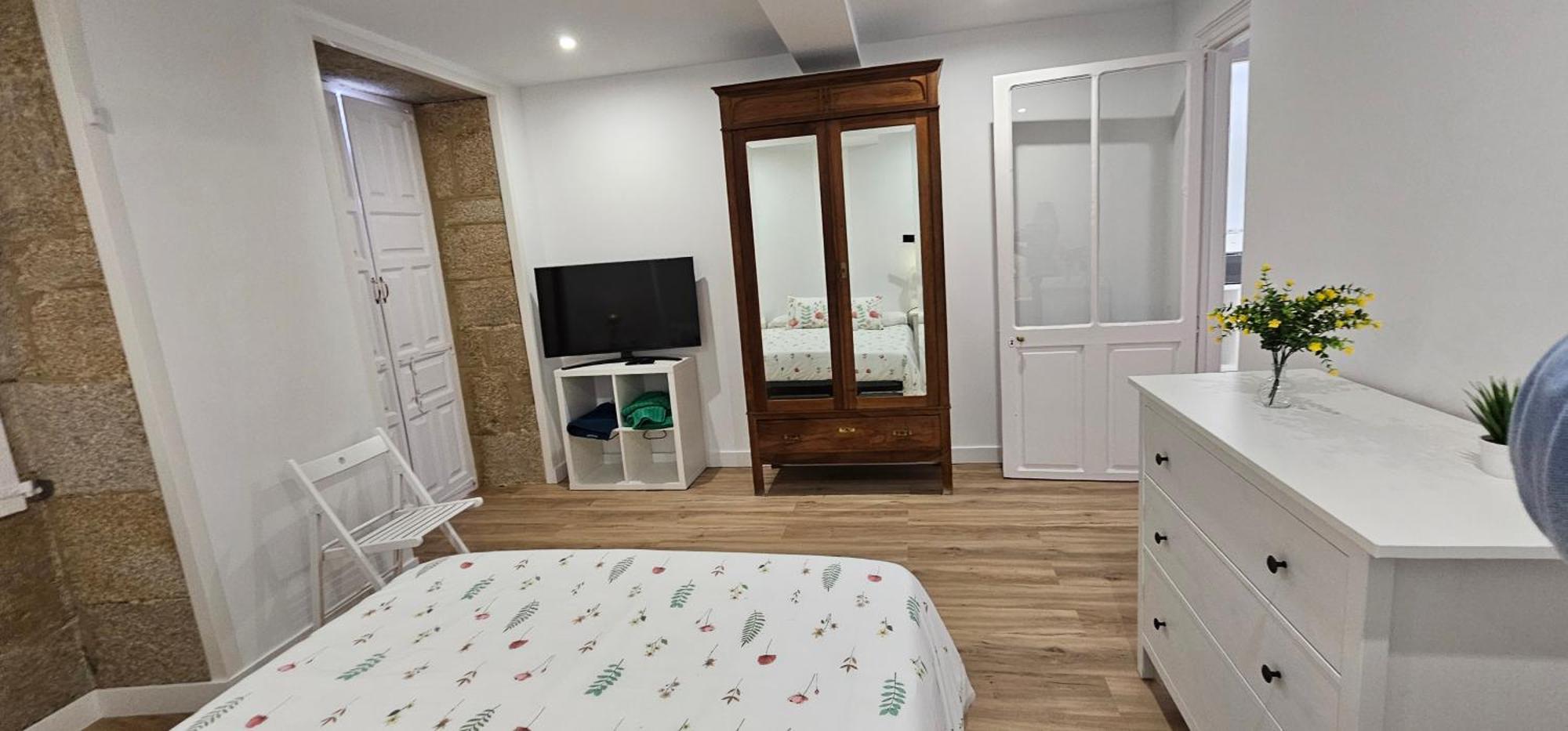 Apartamentos En El Centro - Plaza De Amboage - Wifi Феррол Экстерьер фото