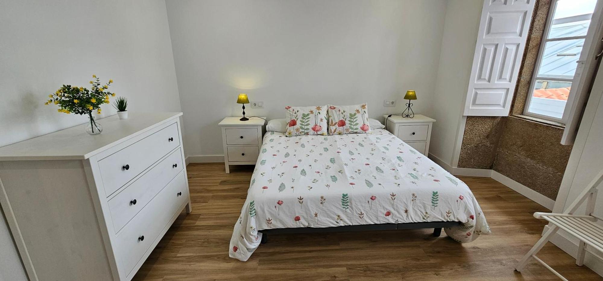 Apartamentos En El Centro - Plaza De Amboage - Wifi Феррол Экстерьер фото